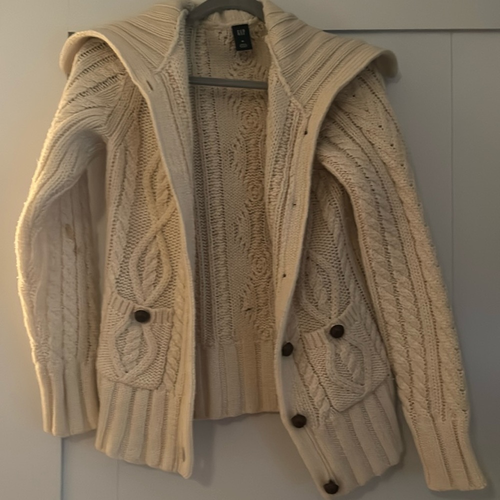 GAP button up sweater